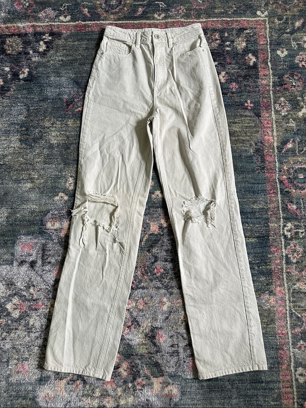 NWOT PacSun 90s Boyfriend Cream Straight-Leg Distressed Jeans Women’s Size 26